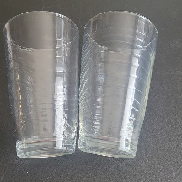 Set of 2 Libbey Wavy Drinking Glass 6 high Wave pattern 16 oz Very Nice - Picture 6 of 11